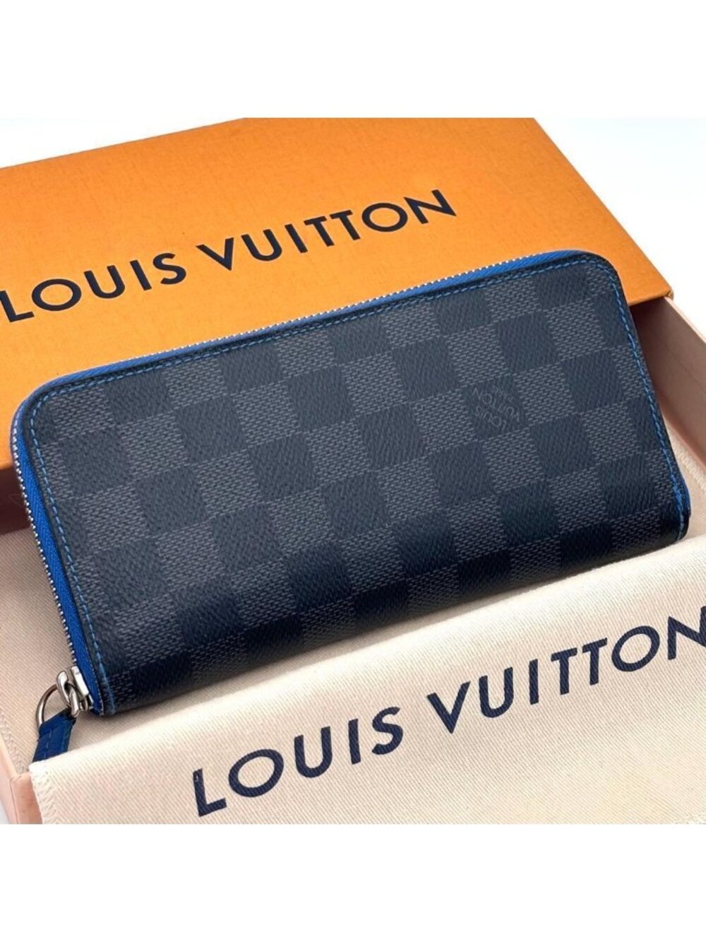 Louis Vuitton Damier Graphite Portefeuille Vasco Zip Around Wallet